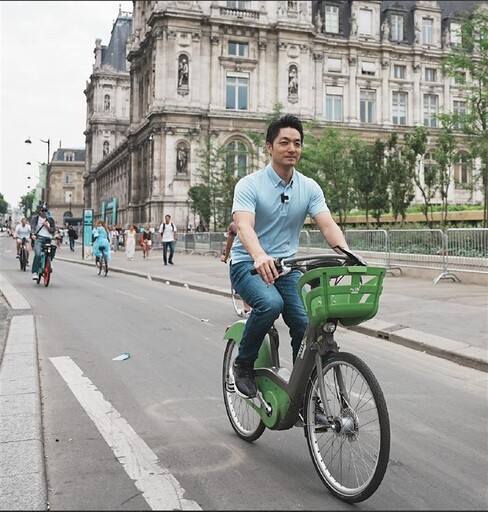 走入巴黎限行區體驗共享單車 蔣萬安取經