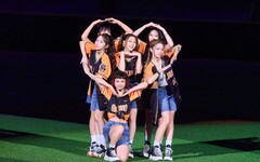 babyMINT正式出道大巨蛋首演 360度大轉圈絕技粉絲驚呼