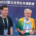 90歲昆凌爺爺世壯運奪金！標槍稱王、百米摘銀 樂享運動人生