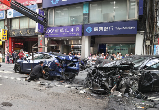 無照老翁台北街頭連撞釀8傷 無照造成死傷是酒駕5至6倍