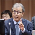 藍委七問教育部長「有無大陸居住證」：基層教師簽7次具結書做何感想