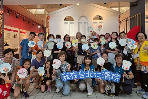 仁濟院樂齡課程新體驗!「祖孫共學」阿公阿嬤超尬意!