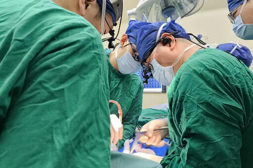 死神手中搶人！患者遭重擊「身首斷離」瀕死 上海醫療團隊奇蹟救活