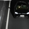 醉男在副駕睡覺 靠「智駕神器」行駛20分鐘 拘役45天