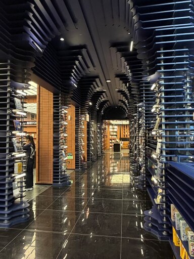 誠品引領兩岸極美書店風潮 天津鍾書閣成為大陸最美書店代表