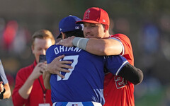 曾與大谷WBC巔峰對決 「神鱒」無緣季後賽11年