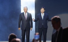 郭台銘母喪後首度現身鴻海科技日 劉揚偉：最強力的支持