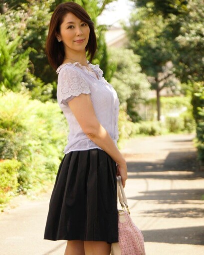 54歲日本AV女優曝出道歷程！兒子哀求「妳不要太有名啦」