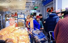 中國半年內超市量販關店130家 上百萬人失業