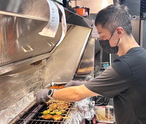 餐飲業門外漢也會通！業務轉職加盟柒息地 首月業績破百萬