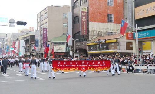 嘉市國際管樂節踩街嘉年華熱鬧登場 49支國內外團隊噴水圓環出發