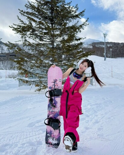 「樂天女孩」李恩菲赴北海道滑雪 僅穿CK運動內衣大解放