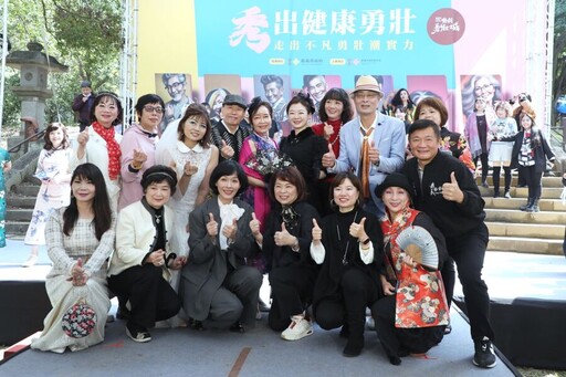 嘉市勇壯族再登時尚秀台 97位潮爺、潮嬤秀出勇壯潮實力