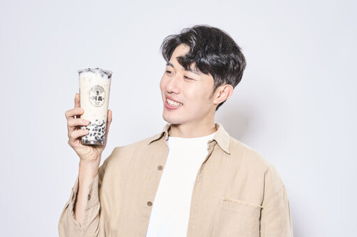 雙Q粉角登場！1955阿義聯手小農鮮乳 嚐鮮價2杯7折起