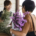 一束花跨越千里！網上訂花服務夯 為分隔兩地的人傳遞溫暖