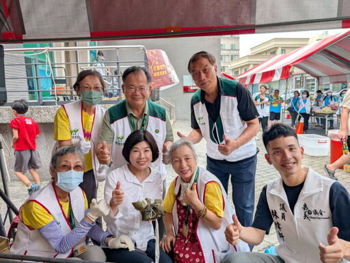 嘉義家扶中心粽葉飄香傳溫情 攜手包粽慶端午