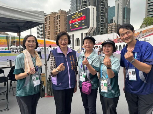 雨中引導一抹溫柔 日本帕拉選手感謝台灣志工送徽章邀約