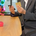 戶頭沒錢也能換5萬美金？他信了下場「直接關5年」