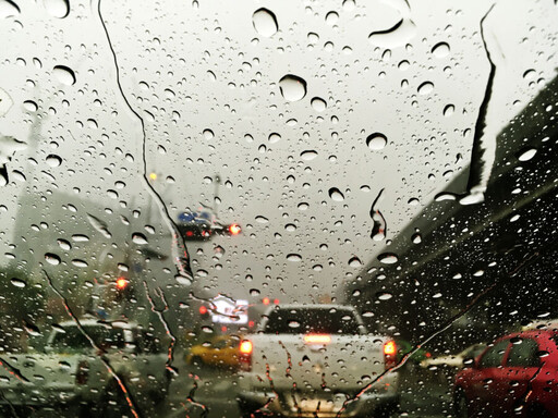 快訊／雷雨狂襲3縣市 氣象署警告：恐降冰雹