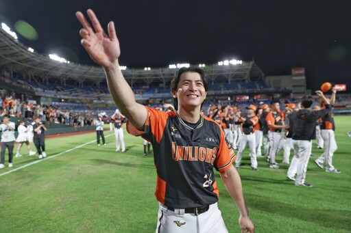 陳傑憲「沒去開球」率隊奪季冠軍！IG發文吐心聲獅迷超感動