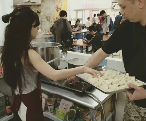 趙露思槓上經紀公司！放話「沒戲拍就開麵店」 在台賣餛飩舊照被挖出