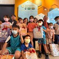 黃振輝與呂秀金暖心送愛 生命啟蒙教育基金會捐贈藍迪之家