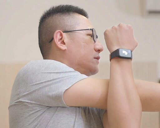 不只是手環更是AI JACFIT JMate2運動手環的聰明健康革命