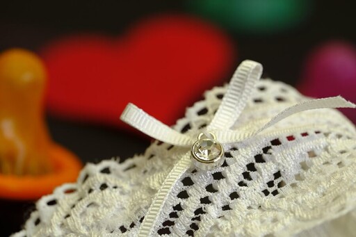 台中妹夜店狂歡遭侵犯!舞台上餵酒「慘被拉下台」 內褲驗出DNA