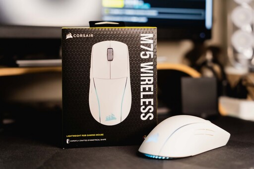 穩定、獨特外形、雙手可用 CORSAIR M75 WIRELESS 開箱評測