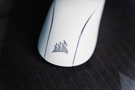 穩定、獨特外形、雙手可用 CORSAIR M75 WIRELESS 開箱評測