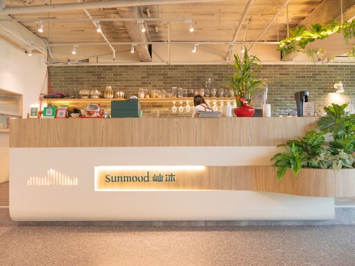 坐落36樓俯瞰台中市美景 南區景觀餐廳《屾沐Sunmood》平價健康餐飲 情侶、朋友聚會首選