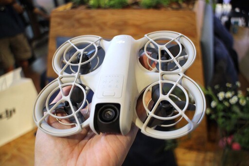 可語音控制免用操作器跟拍 極輕巧掌上空拍機 DJI NEO 登台