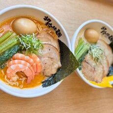 高雄左營日式拉麵 25年料理經驗熬出蝦香濃郁湯底