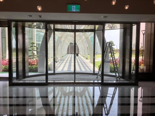 從零出發成就好評高雄自動門工程公司 讓品牌門面更加出色