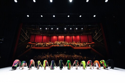 雲門舞集歐洲巡演：《十三聲》在坎城舞蹈節閉幕，迎接百場演出里程碑