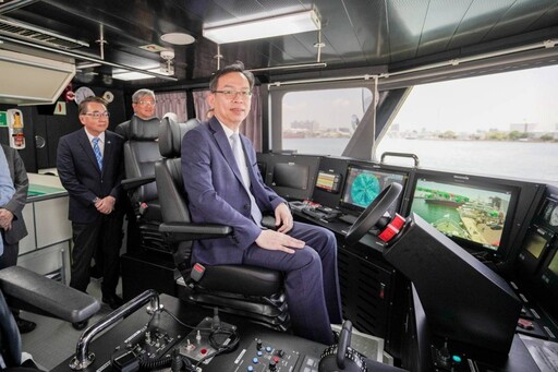 交通部林國顯次長親臨航港1號交船典禮 勉勵善用科技守護航安