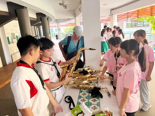 東石國中前往星馬地區進行教育參訪暨管樂團交流