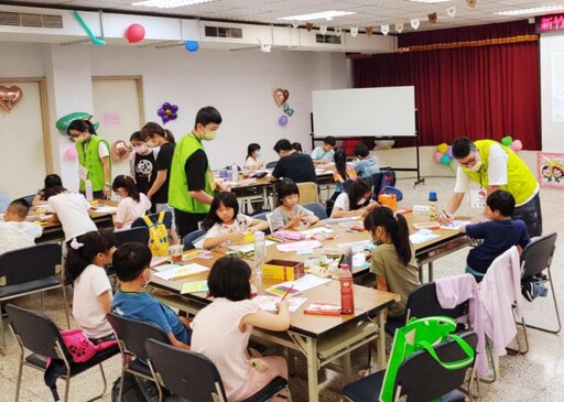 暑期親子集郵研習趣 新竹郵局結合團康讓學童增進認識郵政並體驗集郵樂趣