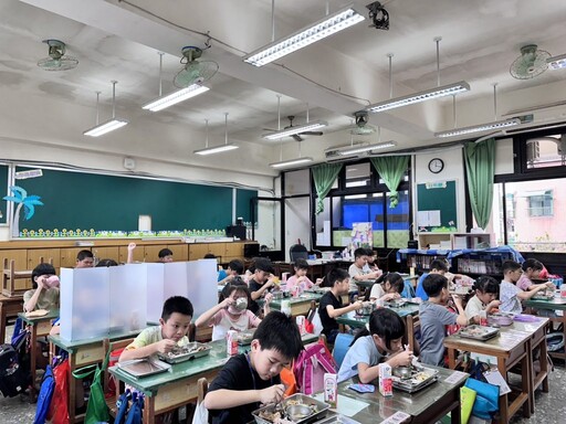 基隆在地食材融入學校午餐，七堵國小榮獲「午星獎-高鈣料理獎」