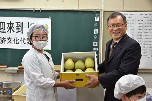 臺灣文旦進入日本茨縣校園 深化食農文化連結