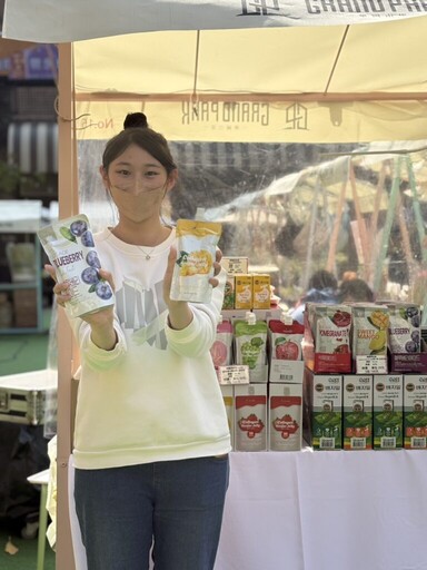 華岡市集年貨市集揭開節氣氛 年味濃厚吸引民眾共襄盛舉