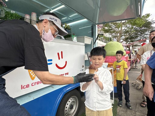 碧潭西岸胖卡市集正式開幕 週六春遊湖畔Chill逛美食!