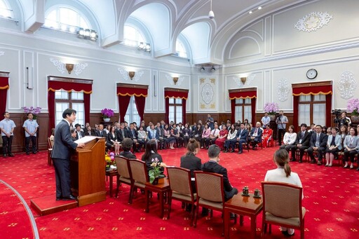賴清德總統接見114年全國模範勞工及模範移工：感謝全心付出，打造更繁榮幸福的台灣