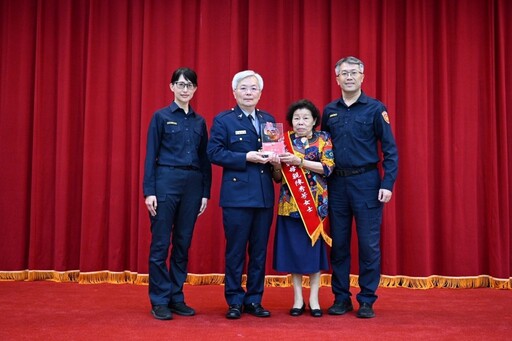 警政署114年警察模範母親,大雅分局警備隊隊長 母親獲表揚