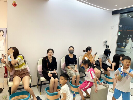 母親節將至！白璧傳情舉辦沐足謝母恩活動
