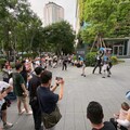 創造焦點《小丑八怪》快閃街頭驚喜不間斷 台中夏日馬戲節6/14、15帝國糖廠奇幻登場