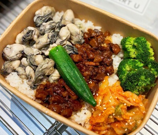 澎湖機場一樓賣店成國內線「自備飛機餐」首選 「難哄」蛋糕成為旅客救火隊