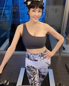 唐玲華麗轉身 性感女神到健康女神大使