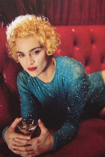 【瑪丹娜】 Madonna 令人喘不過氣的時尚座標