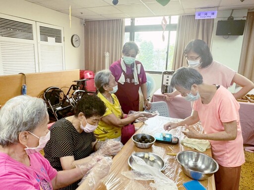 烘培展手藝、爺奶獻創意 八德榮家第4期烘培教室圓滿成功帶領住民長輩展開美味新旅程